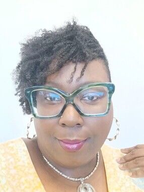 Meet your Posher, Twyla